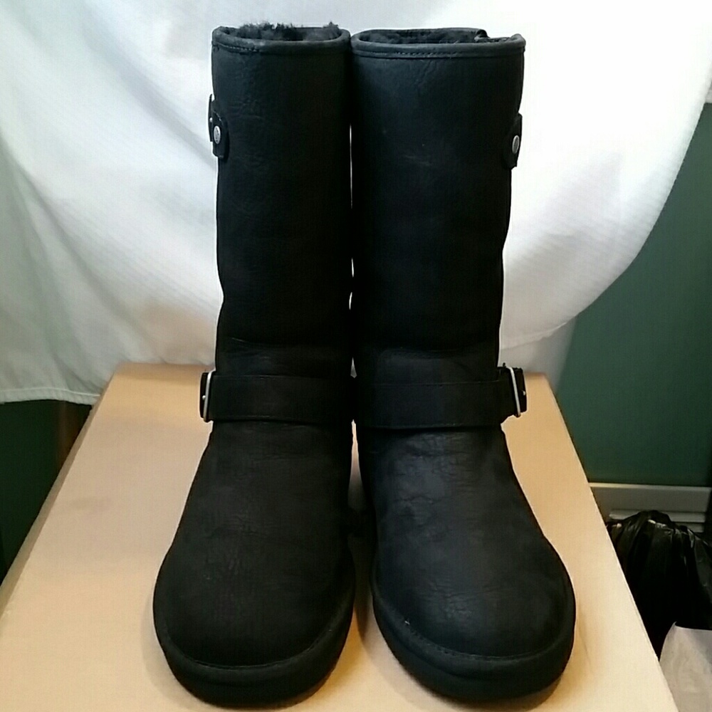 Ugg Sutter Boot Size 6